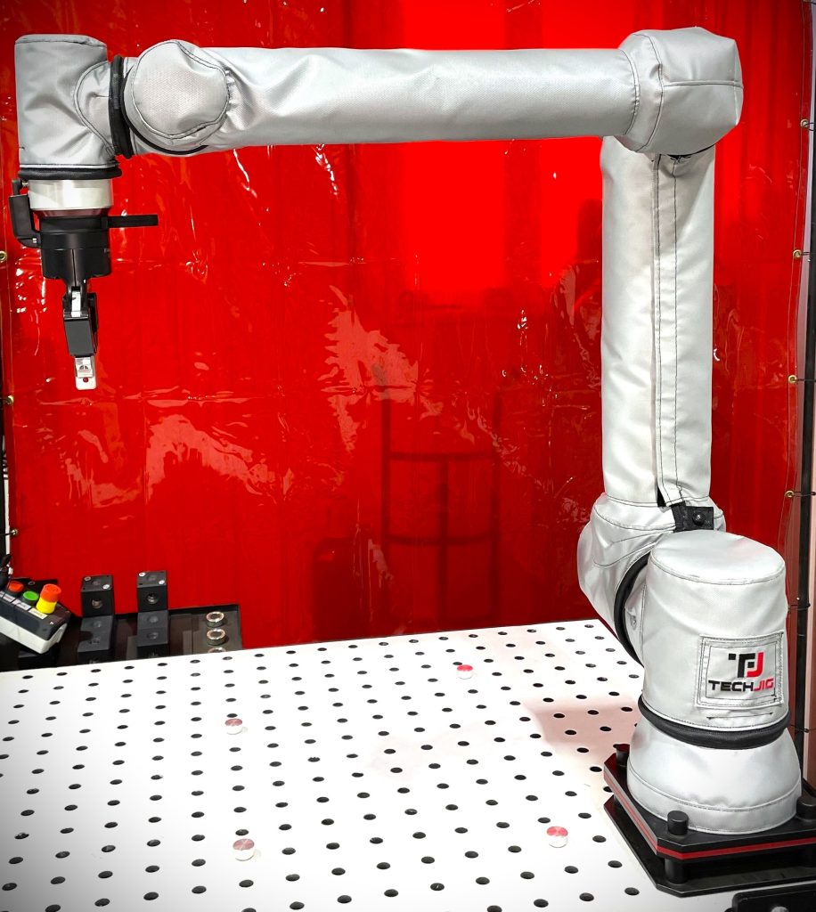 Robot collaboratif équipé d’un habit de protection sur mesure SuiTôbot